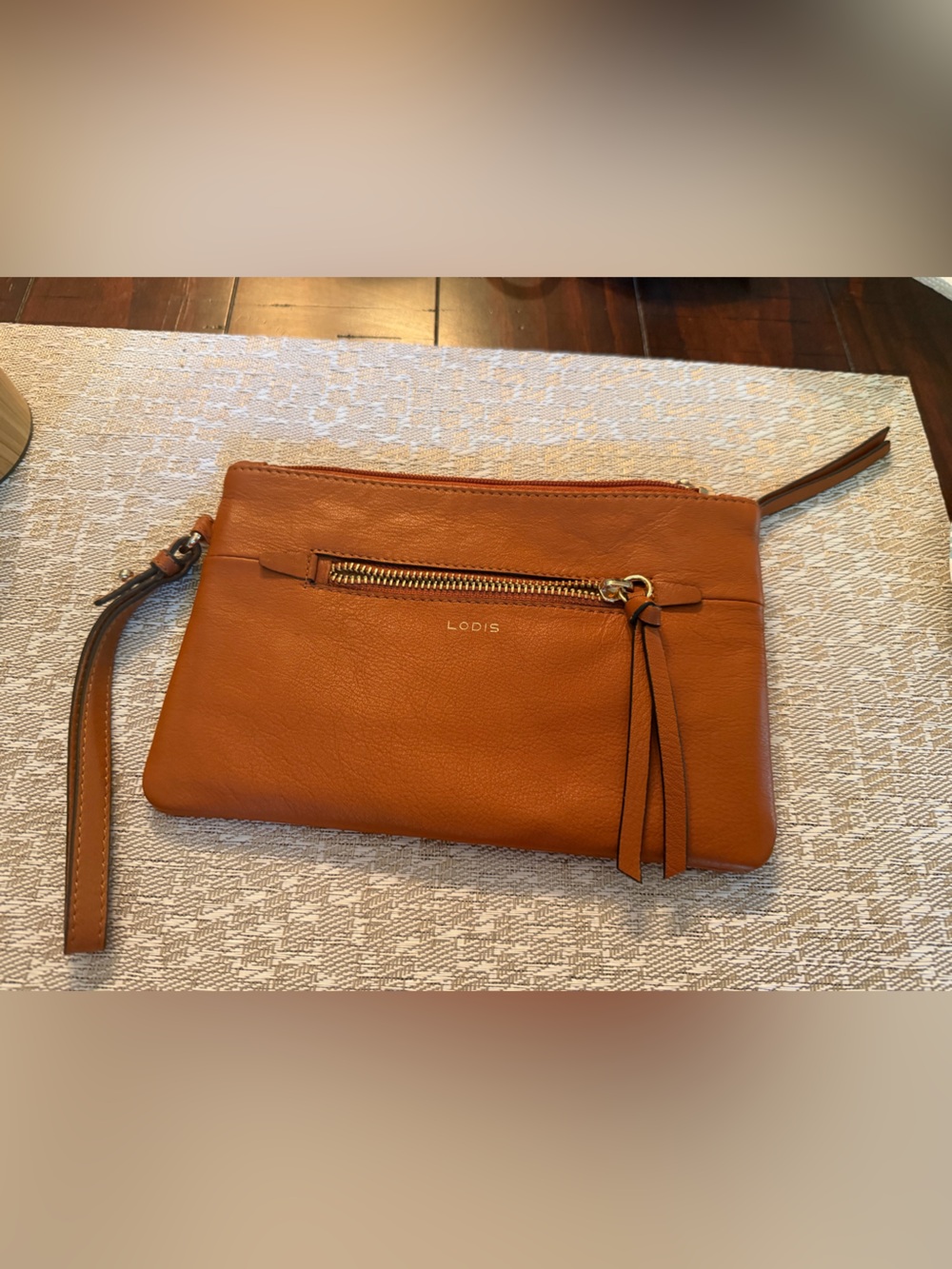 Lodis leather wristlet RFID wallet cognac color - Picture 15 of 16